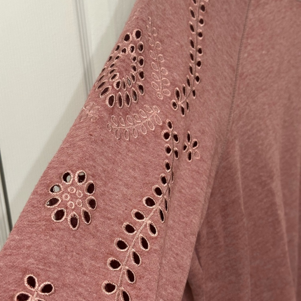 NWOT Joei & T Shirt Cotton Blend Long Sweatshirt Dust Pink Size 1X Ptp 24" - Picture 4 of 6